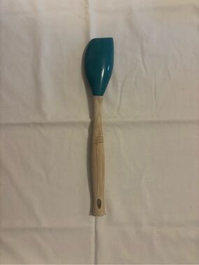 Le Creuset Teal Silicone Left Handed Wooden Handle Spatula